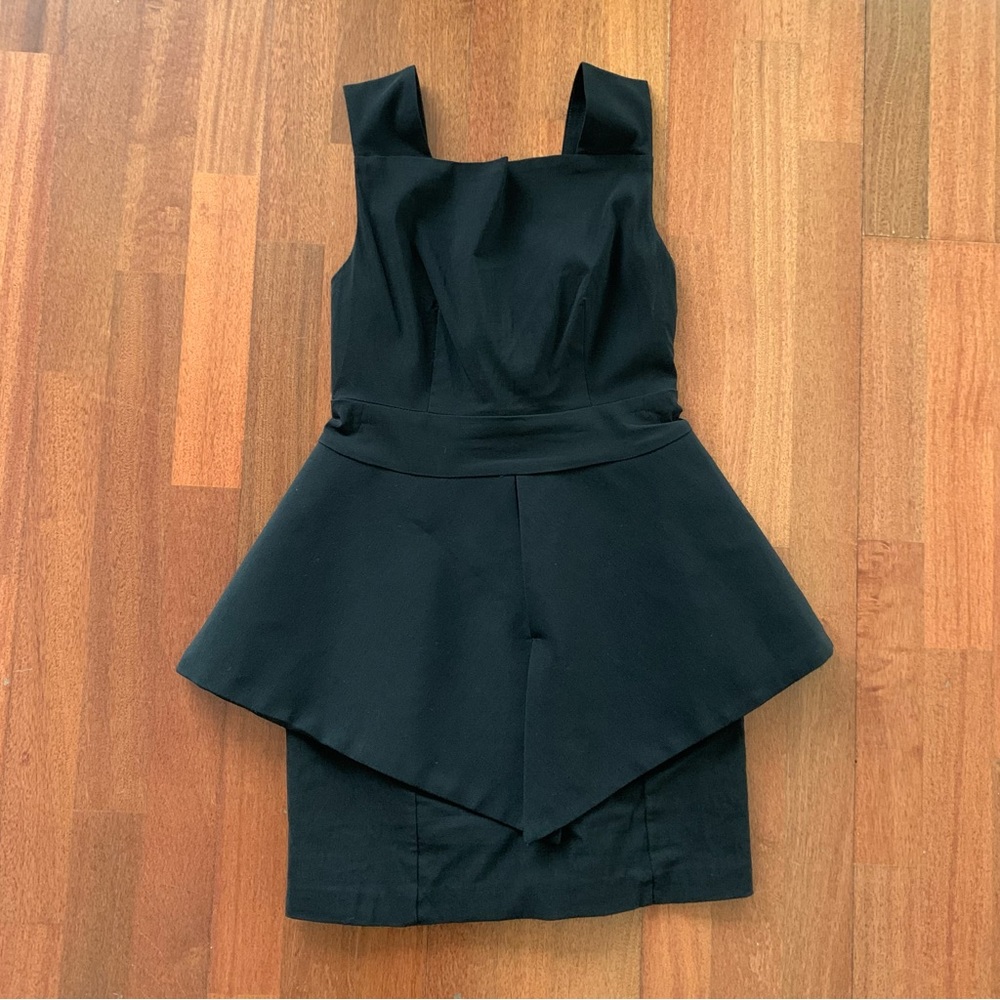NWT - Gracia peplum backless structured dress